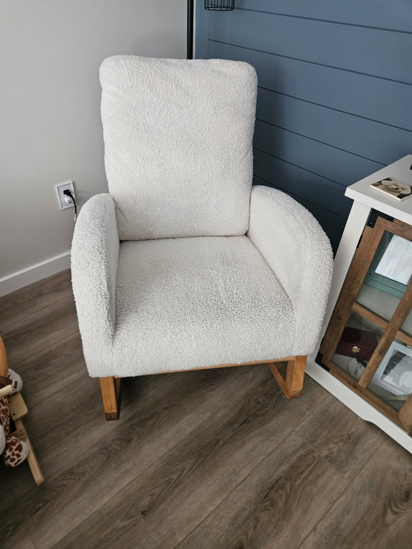 Bouclé chair upholstery cleaning